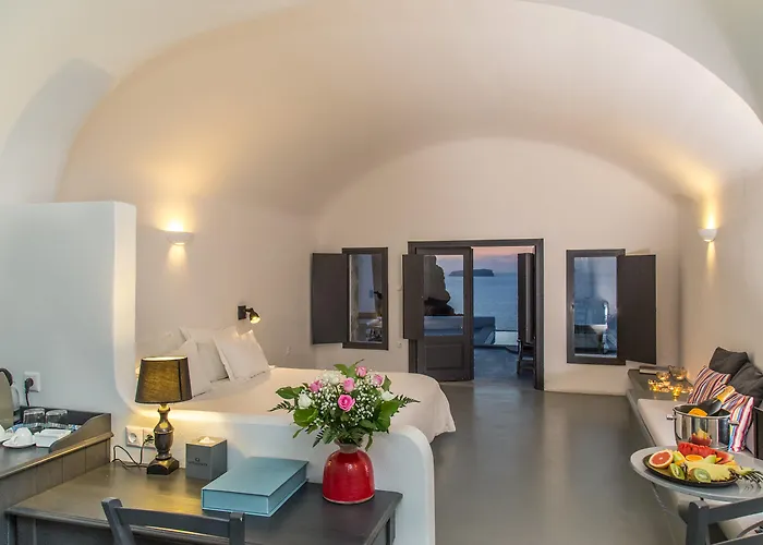 Grand Ambassador Santorini Hotel (Adults Only) Akrotiri 