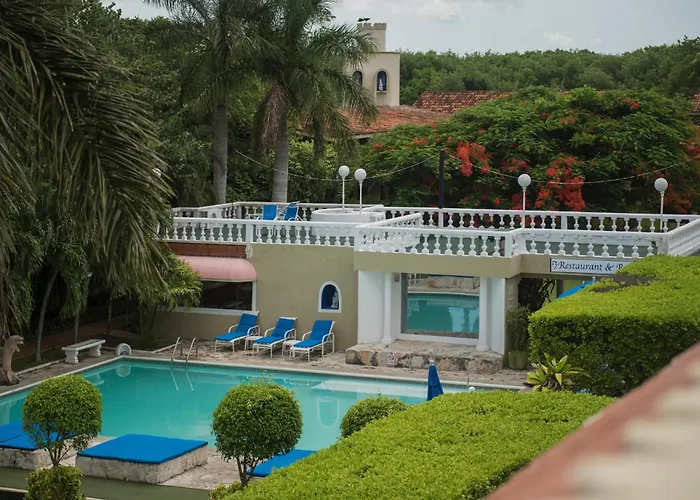 Villablanca Garden Beach Hotel