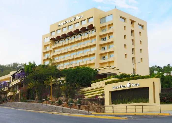 Hotel Fortin Plaza