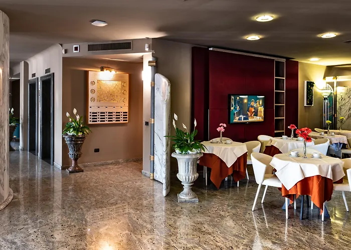 Hotel Sunflower