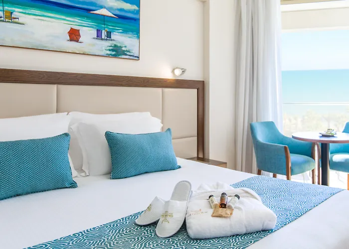 Golden Bay Beach Hotel Larnaca