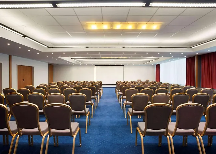 Ramada Encore By Wyndham Geneva Carouge
