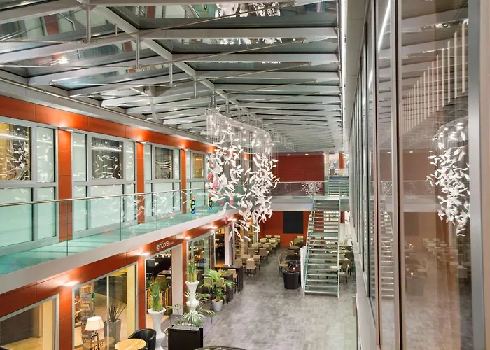 Ramada Encore By Wyndham Geneva