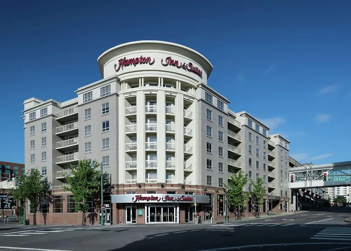 Hampton Inn & Suites -Beale Street