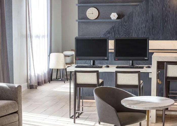 Doubletree By Hilton Boston Logan Airport Chelsea