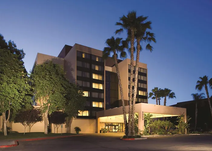 Doubletree By Hilton Fresno Convention Center