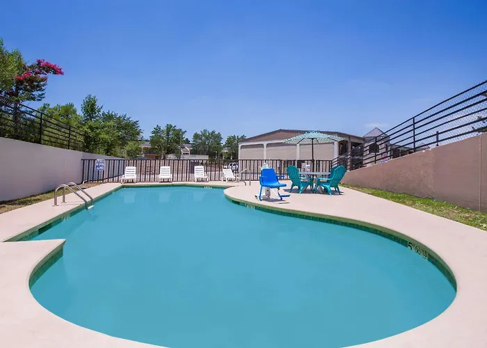Super 8 By Wyndham Augusta