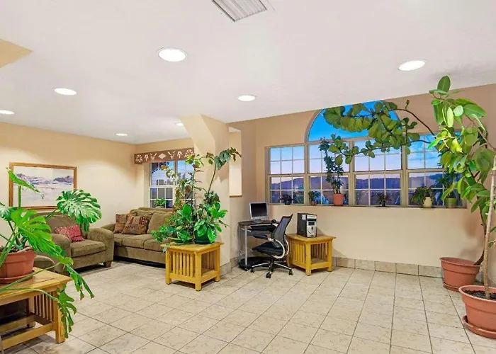 Microtel Inn & Suites By Wyndham Albuquerque West