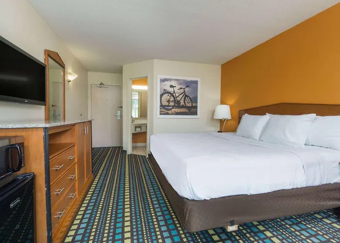 Days Inn By Wyndham Florence Cincinnati Area