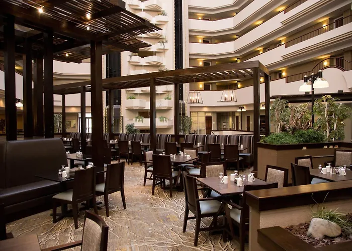 Doubletree By Hilton Downtown Convention Center