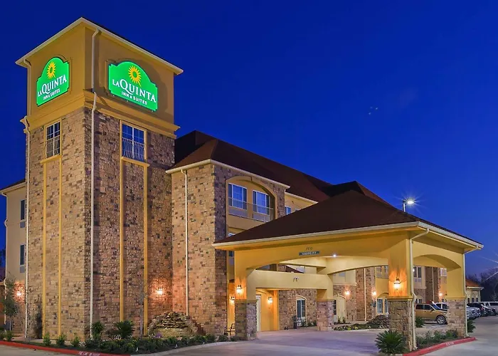 La Quinta By Wyndham Floresville