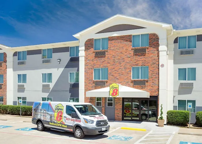 Super 8 By Wyndham Bedford Dfw Airport West