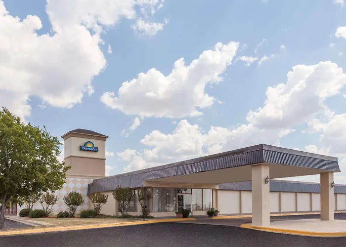 Days Inn By Wyndham Hillsboro Tx