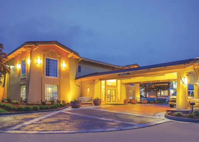 La Quinta Inn By Wyndham Moline Airport
