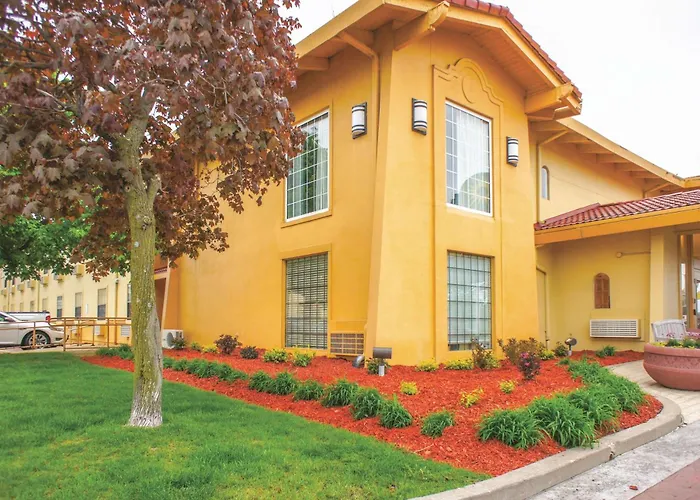 La Quinta Inn By Wyndham Moline Airport