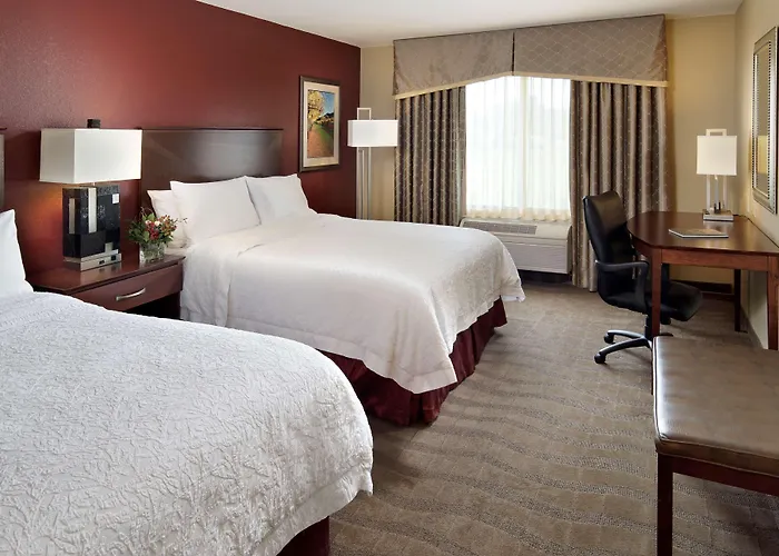 Hampton Inn & Suites