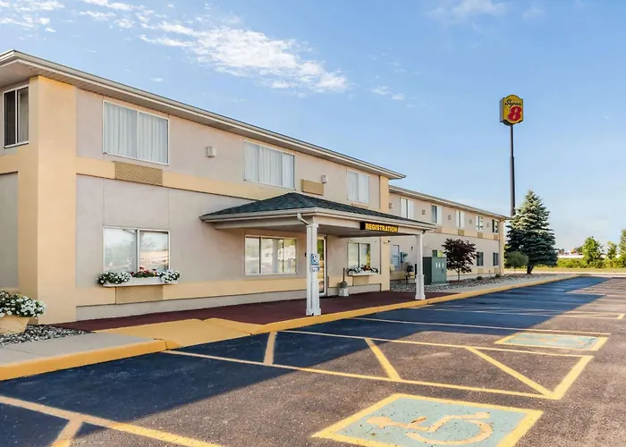 Super 8 By Wyndham Ionia Mi