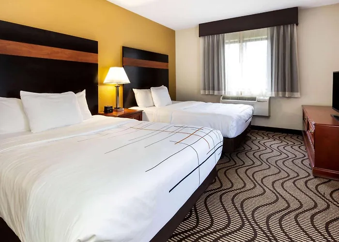 La Quinta Inn By Wyndham Sandusky Near Cedar Point
