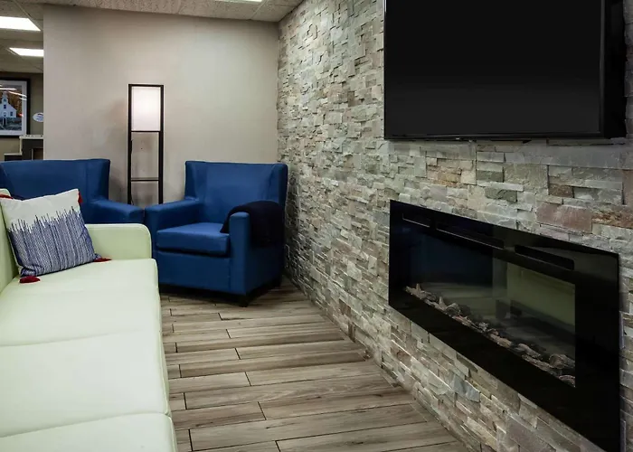 Baymont By Wyndham Traverse City