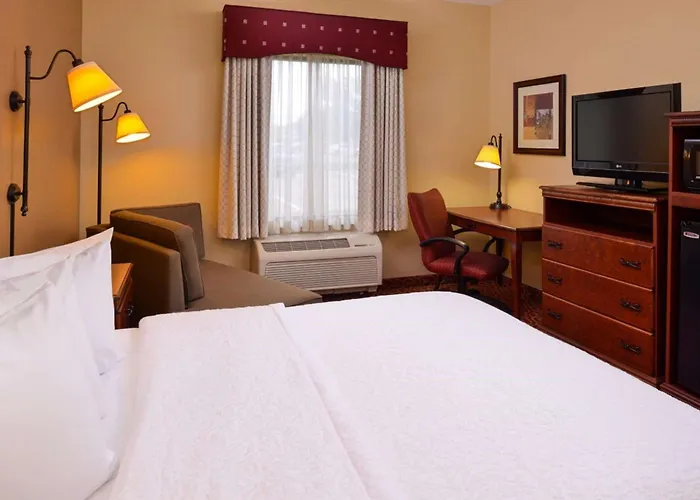 Hampton By Hilton Lincoln