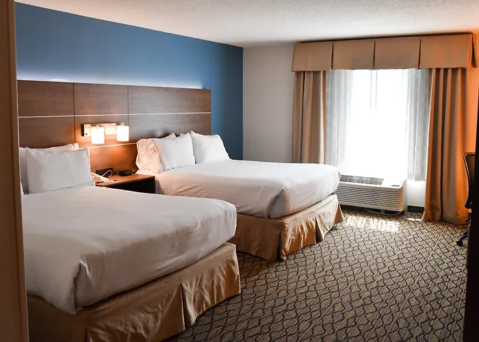 Holiday Inn Express Hotel & Suites - Concord By Ihg