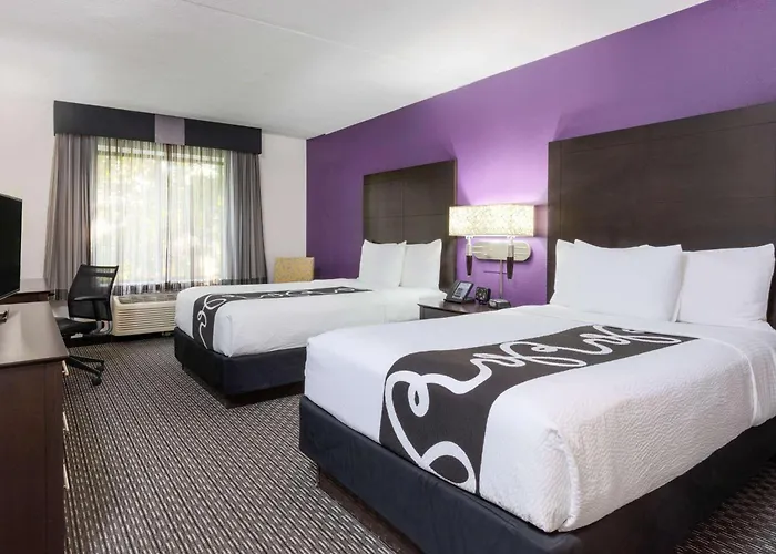 La Quinta By Wyndham Clifton/Rutherford