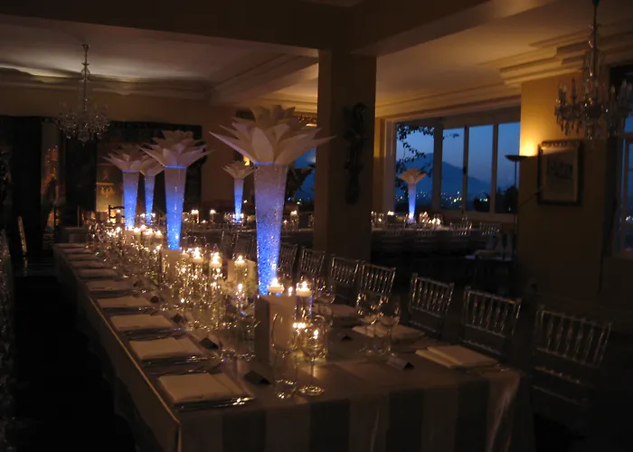 Colona Castle Hotel Lakeside