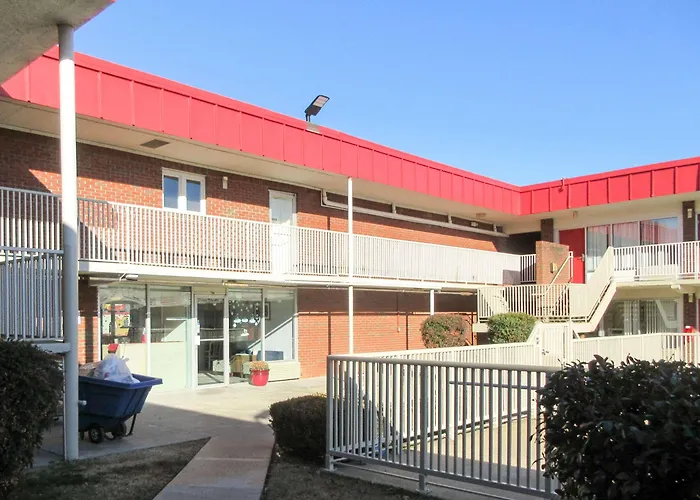 Econo Lodge Paducah West I-24