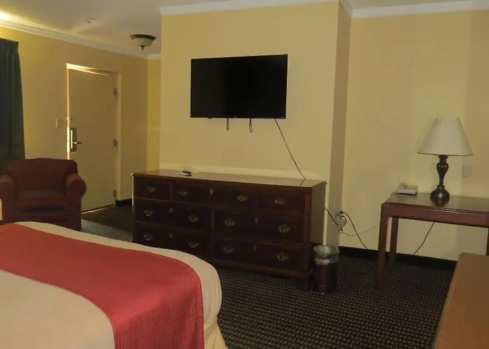 Travelodge By Wyndham Stratton