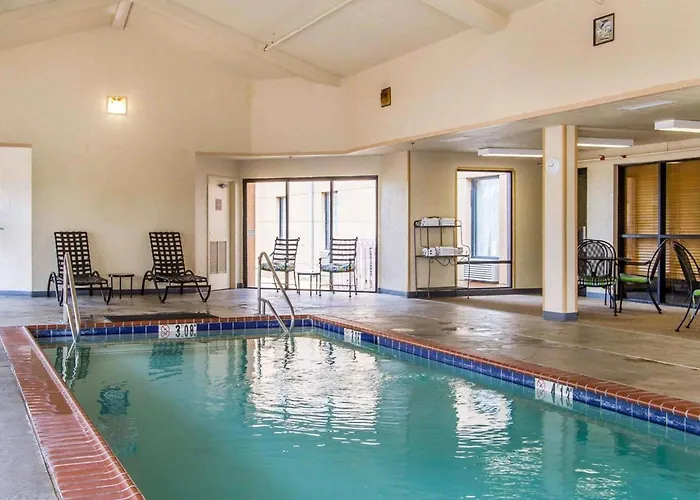 Quality Inn & Suites Benton - Draffenville