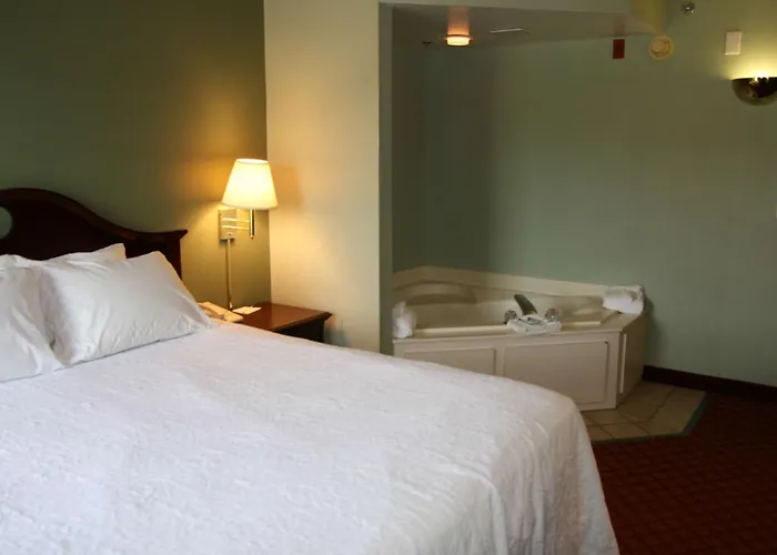 Hampton Inn - Hillsville