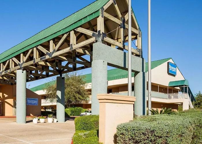 Rodeway Inn & Suites South Of Fiesta Park