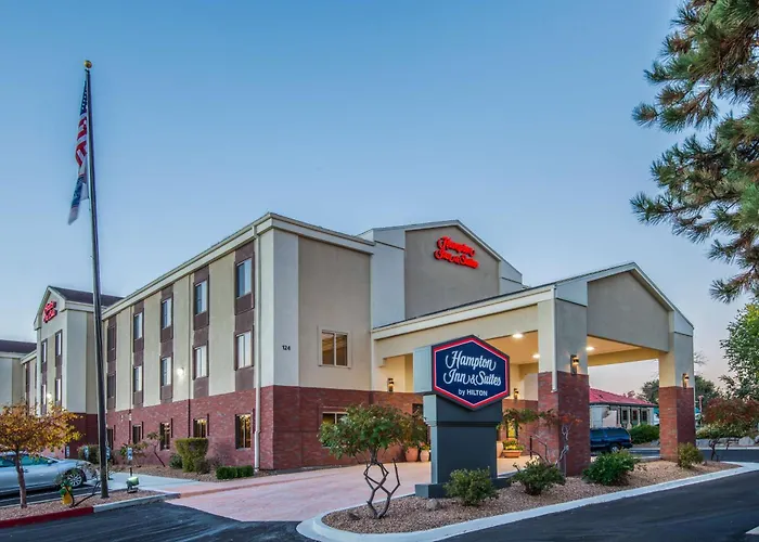 Hampton Inn & Suites