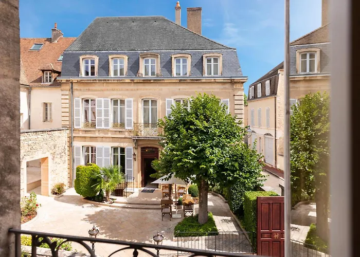 L'Hotel