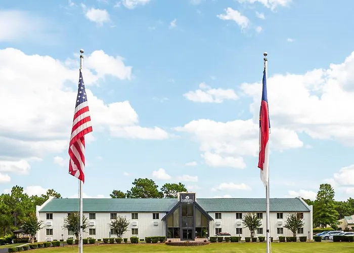 Carolina Pine Inn Near Southern Pines-Pinehurst