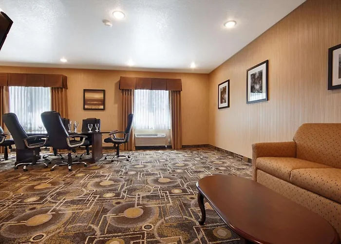 Best Western San Dimas Hotel & Suites
