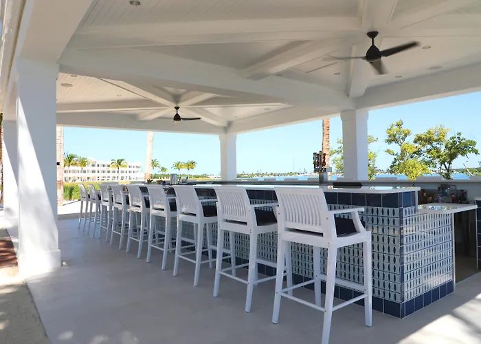 Isla Bella Beach Resort & Spa - Florida Keys Marathon