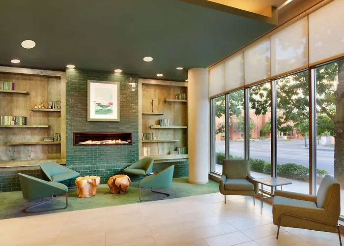 Hyatt House Portland / Downtown