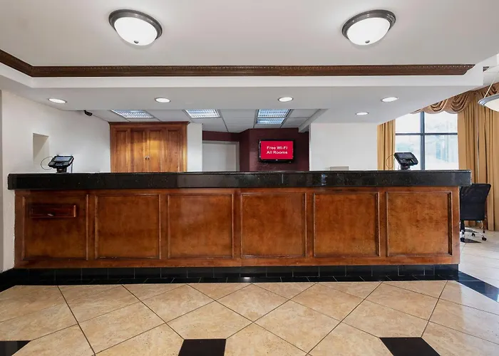 Red Roof Inn & Suites Macon