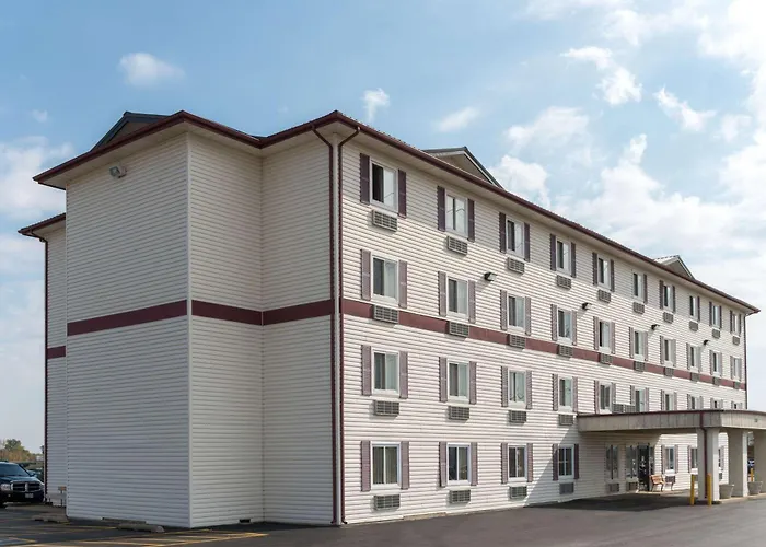 Super 8 By Wyndham East
