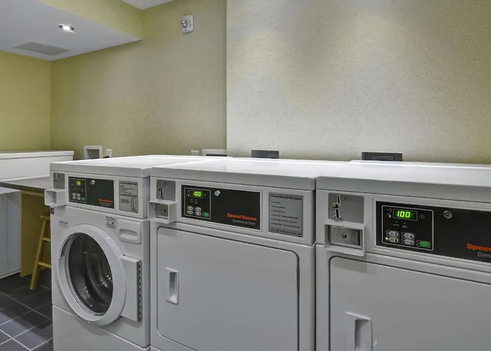 Hampton Inn & Suites Crabtree