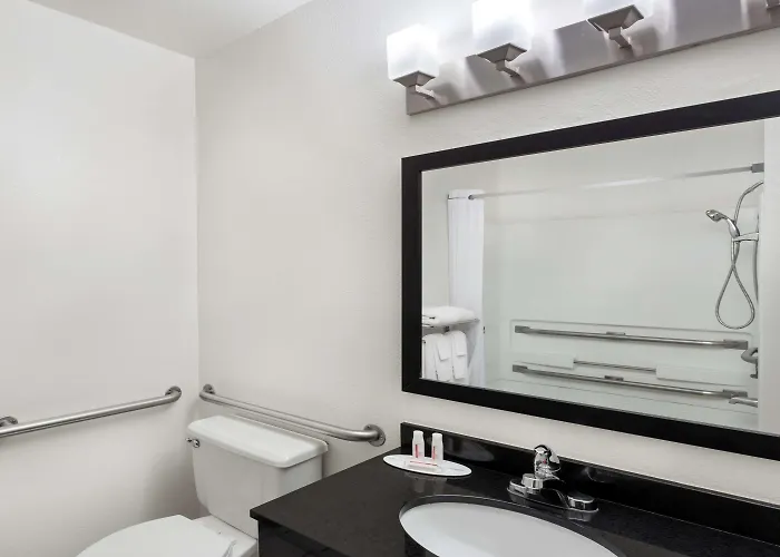 Rodeway Inn & Suites Chandler - Phoenix South I-10