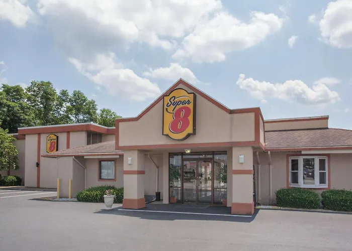 Super 8 By Wyndham Carlisle North Motel