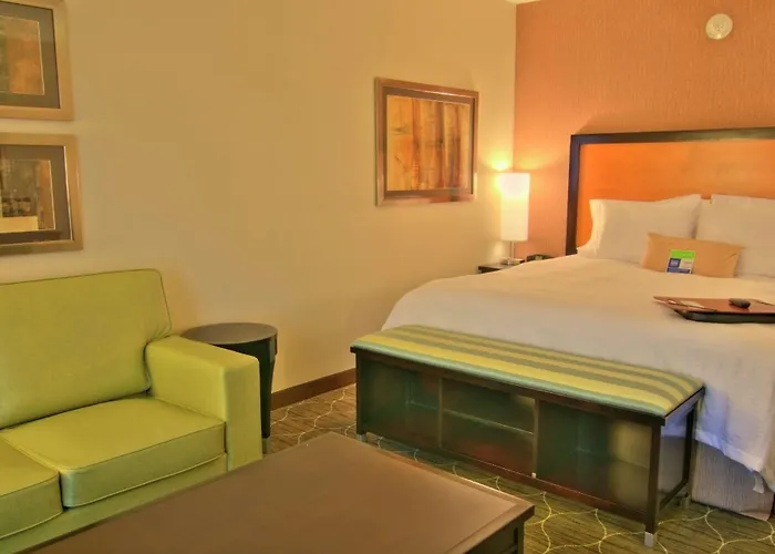 Hampton Inn And Suites /North