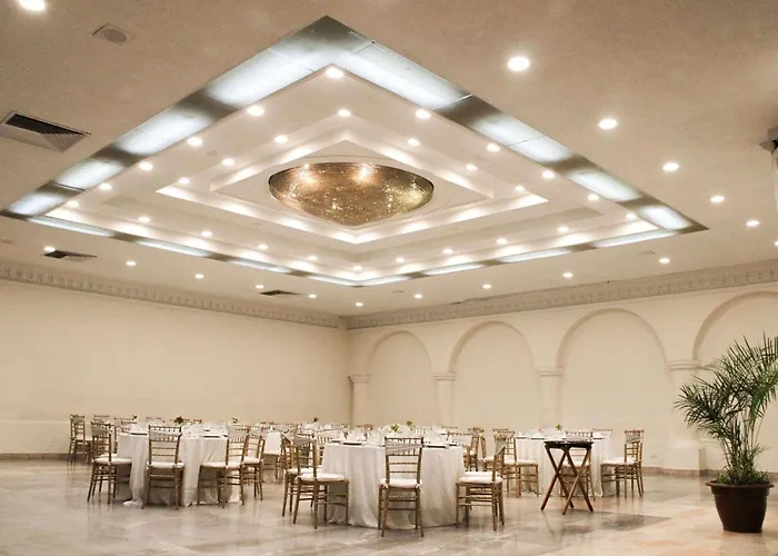 Radisson Hotel & Convention Center Toluca