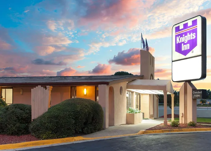 Knights Inn - Tucker