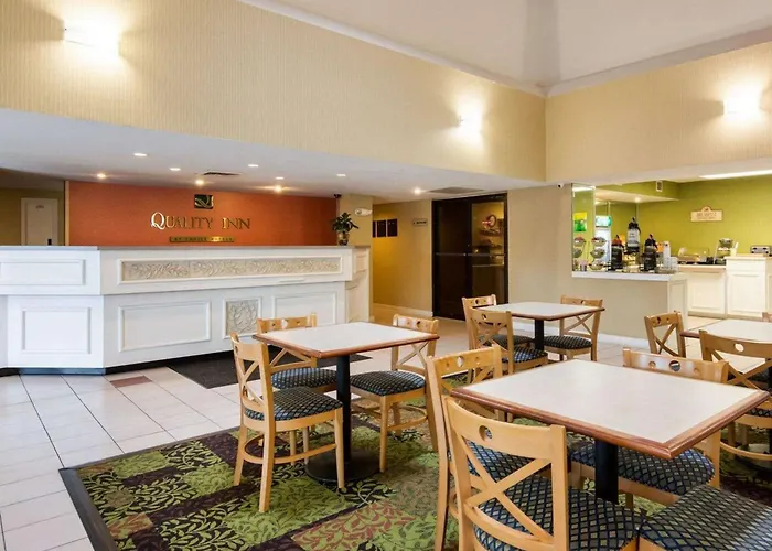 Rodeway Inn At Fort Lee