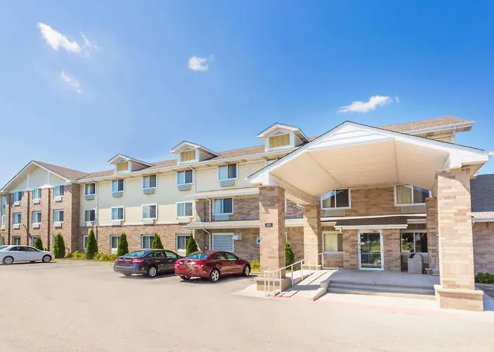Super 8 By Wyndham Joliet I-55 N/Chicago