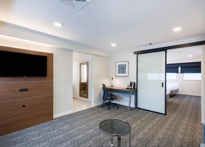 Holiday Inn Express Boston-Waltham By Ihg
