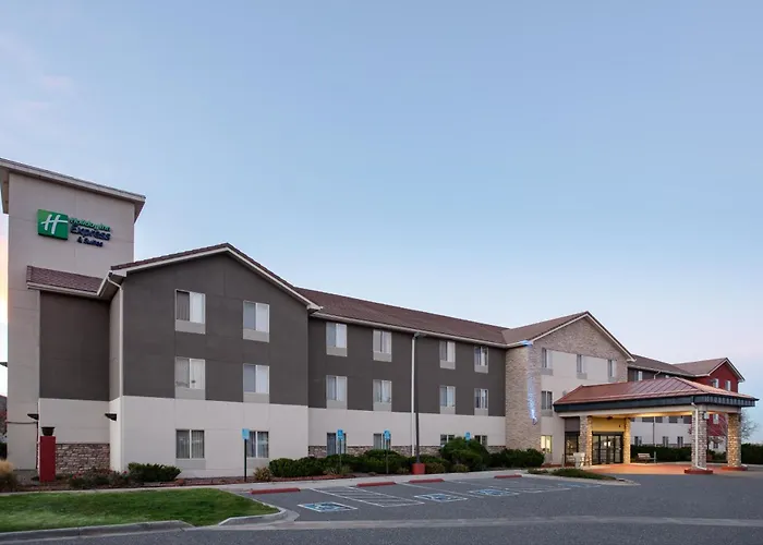 Holiday Inn Express & Suites Littleton By Ihg
